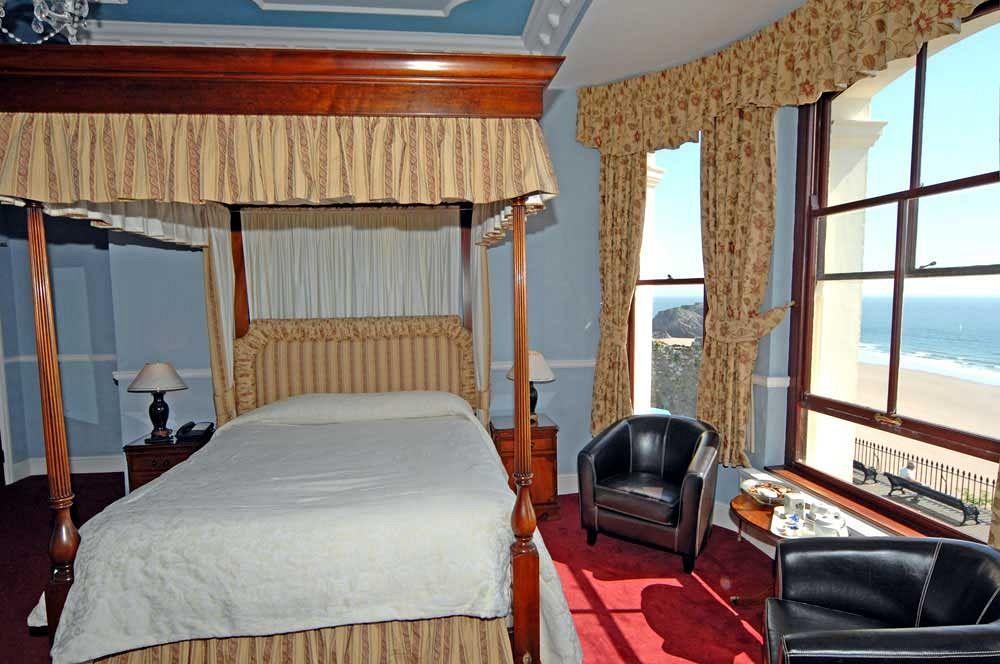 No: 1 The Esplanade Guest Accommodation. Tenby Eksteriør bilde