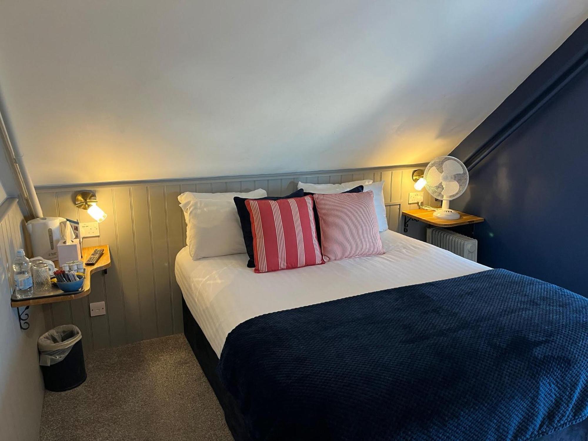 No: 1 The Esplanade Guest Accommodation. Tenby Eksteriør bilde