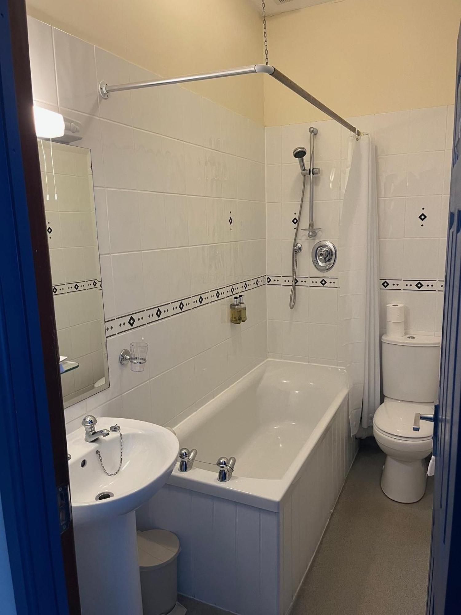 No: 1 The Esplanade Guest Accommodation. Tenby Rom bilde